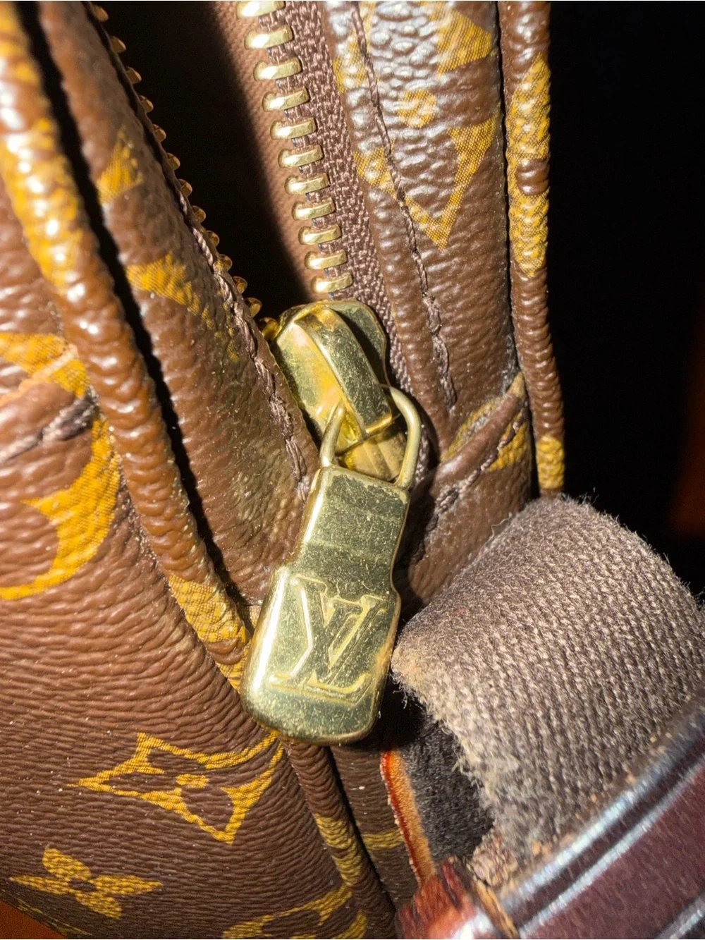 Authentic Louis Vuitton Monogram Marceau GM Messenger